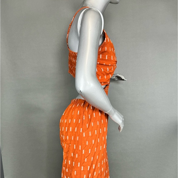 ❌SOLD❌ Burnt-Orange Open-Back Jumpsuit - Picture 2 of 8